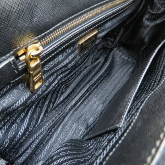 Prada Handbag Saffiano Leather Black - Picture 8 of 10